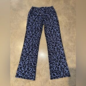 Stylish Leopard Print Leggings - Blue and Black